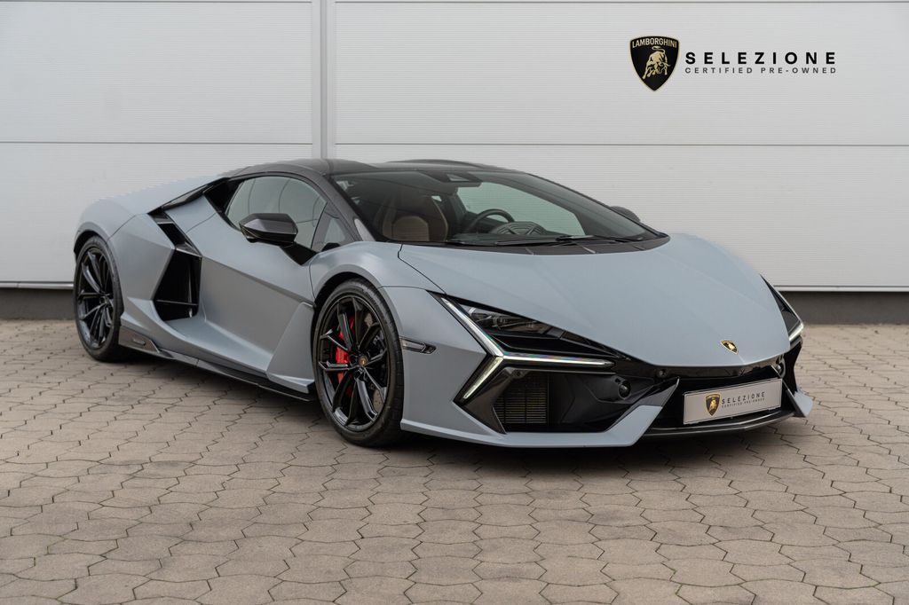 Image of Lamborghini Revuelto