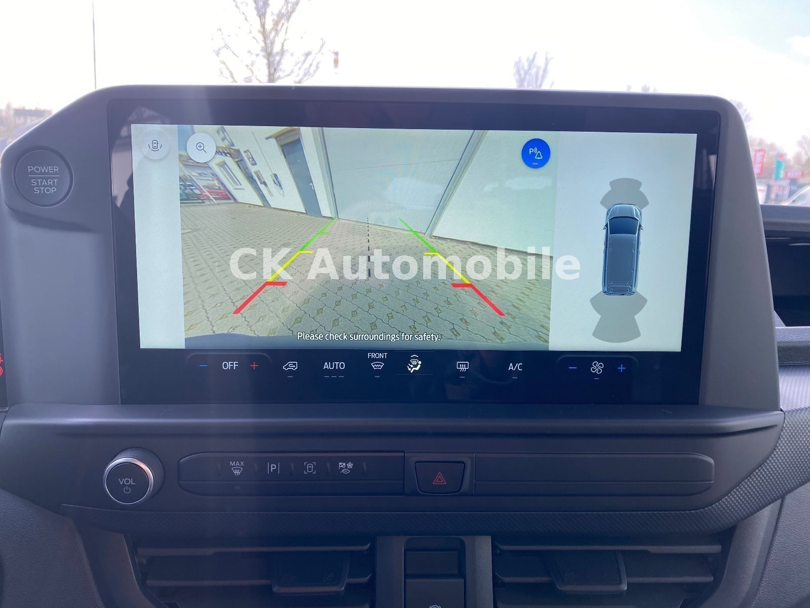 Fahrzeugabbildung Ford Transit Custom Kombi 2.0 Trend/9Sitze/Kamera