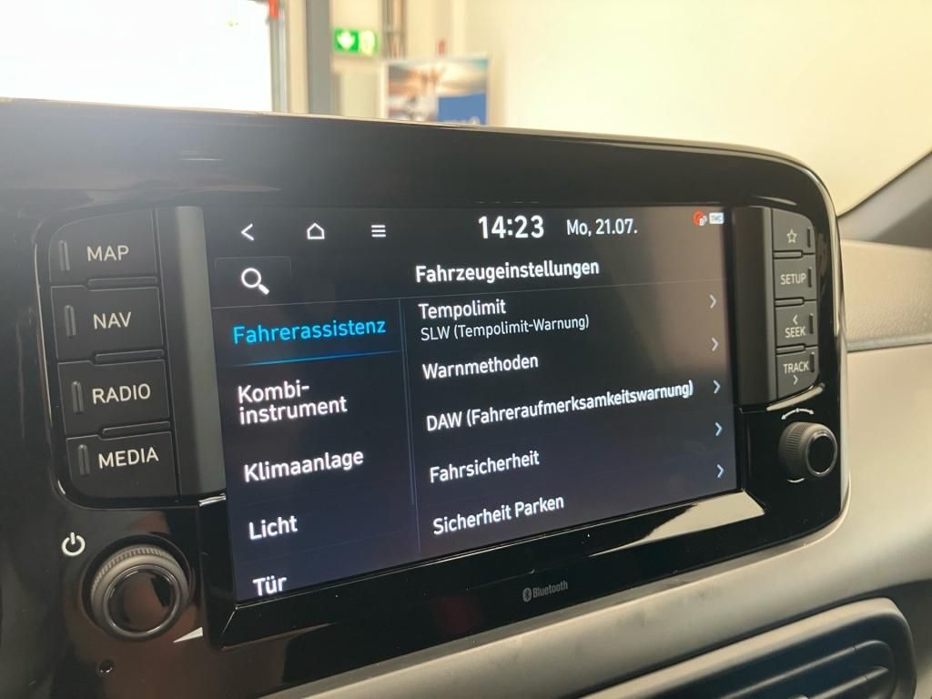 Fahrzeugabbildung Hyundai i10 FL (MY25) 1.0 T-GDI (90 PS) KlimaA Navi PDC