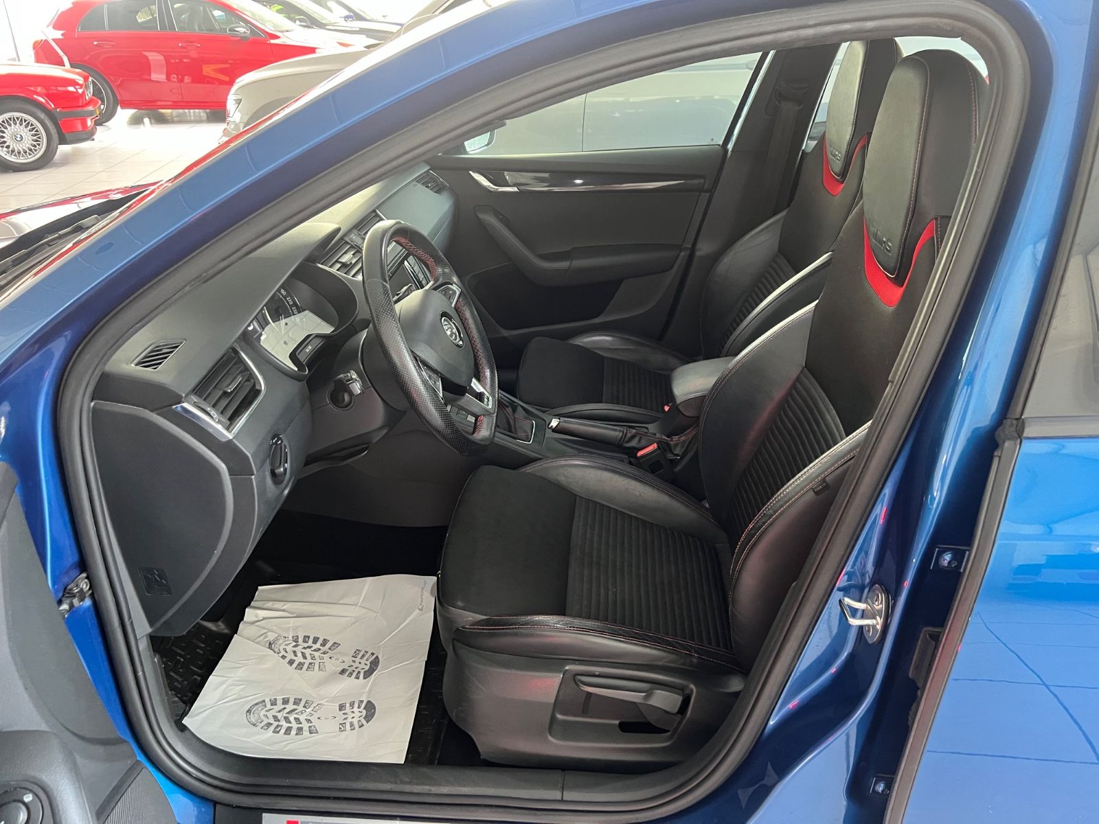 Fahrzeugabbildung SKODA Octavia Combi RS *RECARO*NAVI*