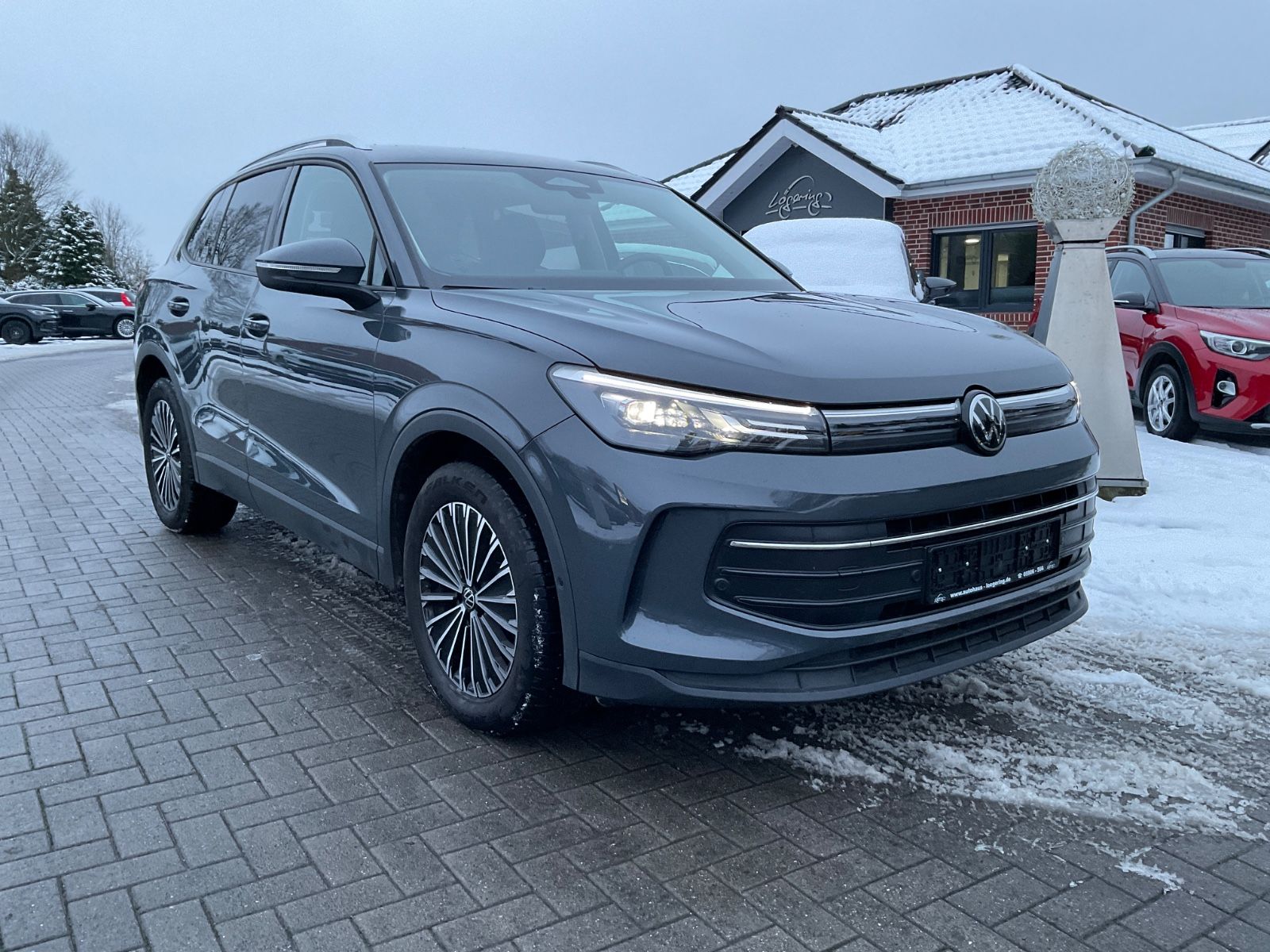 Fahrzeugabbildung Volkswagen Tiguan 1.5 eTSI DSG Life,Kamera,ACC,LED