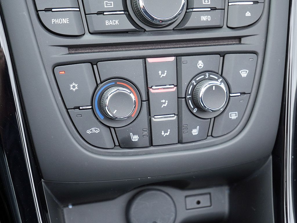 Fahrzeugabbildung Opel Cascada 1.4 Turbo Edition KLIMA PDC SITZHEIZUNG