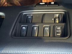 Fahrzeugabbildung Koleos Initiale Paris 4x4 2.0 BLUE dCi 185 FAP E