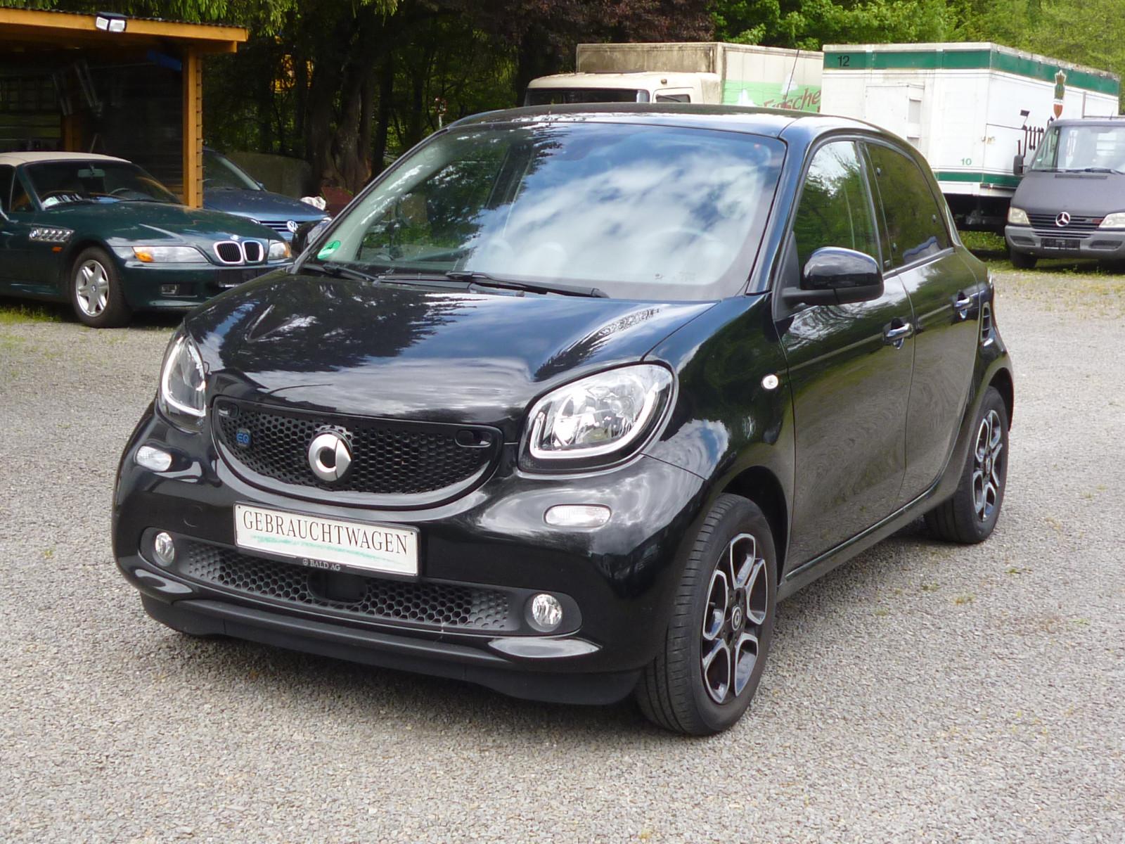 Smart ForFour EQ Leder Panarama Automatik TÜV10/2027