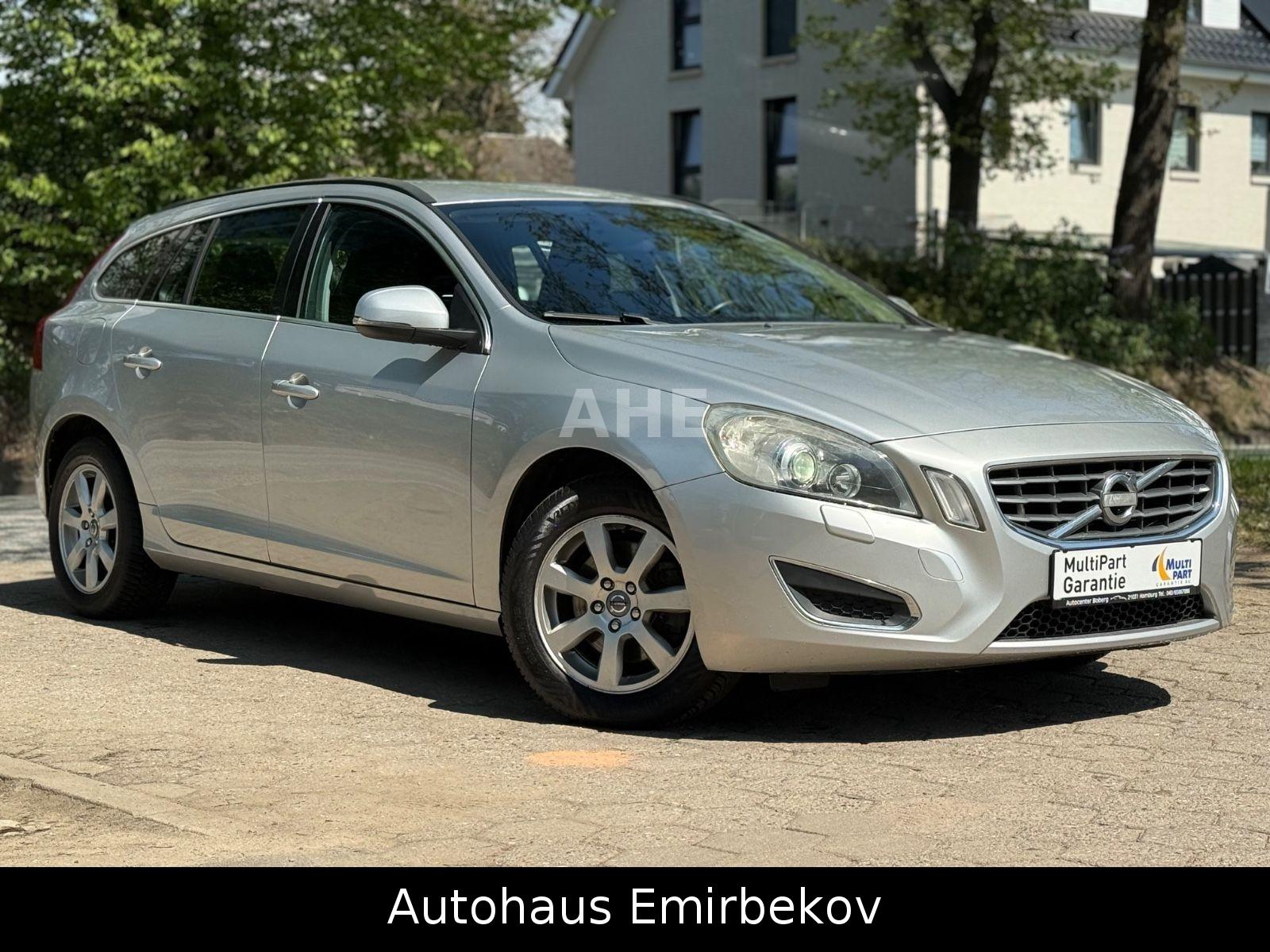 Volvo V60 Kombi Momentum Automatik/Xenon/PDC/SHZ/Tempo