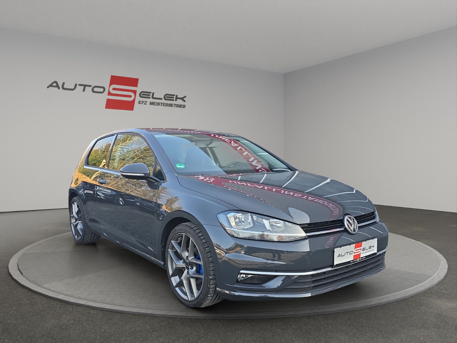 Fahrzeugabbildung Volkswagen Golf VII +Kamera+PDC+LED+Navi+Borbet Alu18``