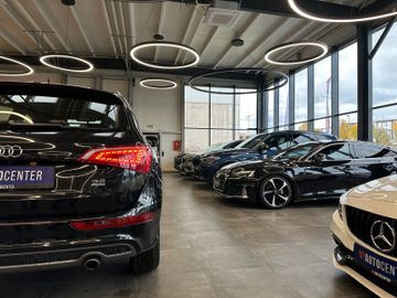 Audi Q5 3.2 FSI quattro *Kamera*Klima*Xenon*Panorama*