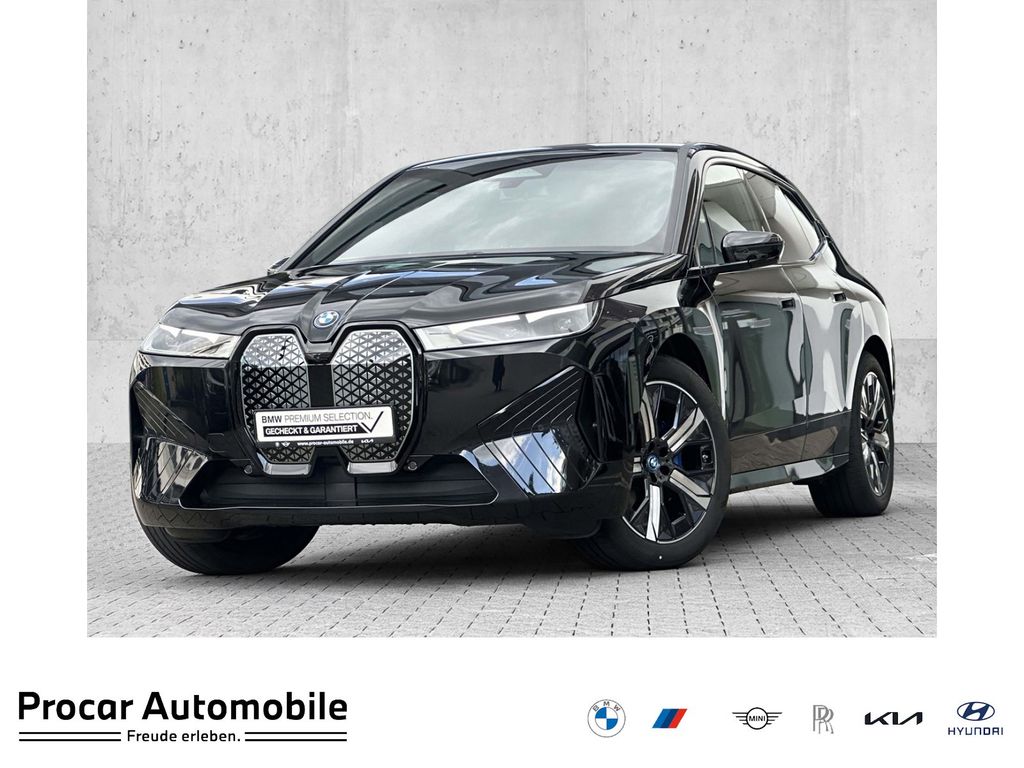 BMW iX
