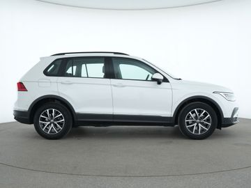 Volkswagen Tiguan - 5