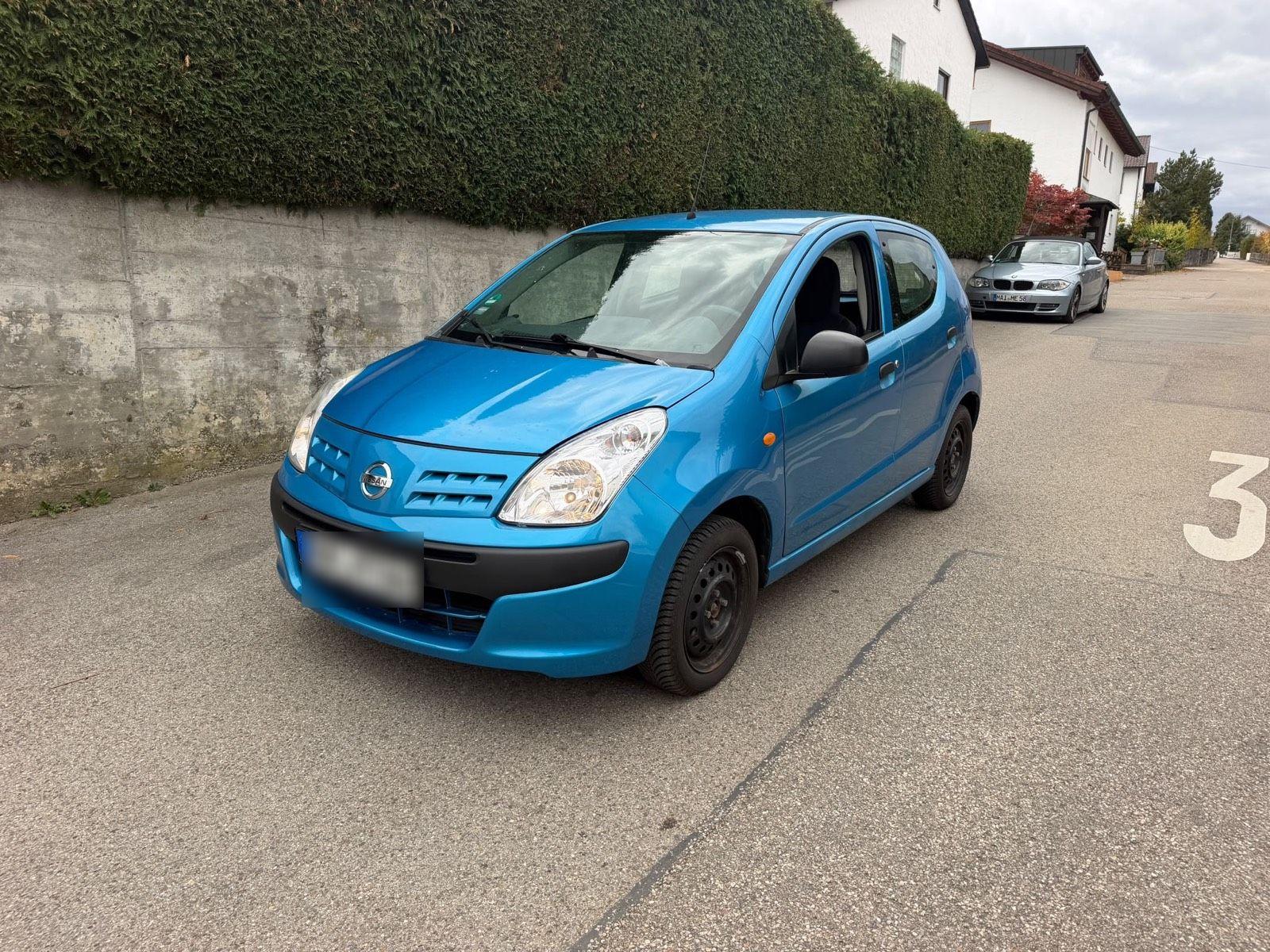 Nissan Pixo