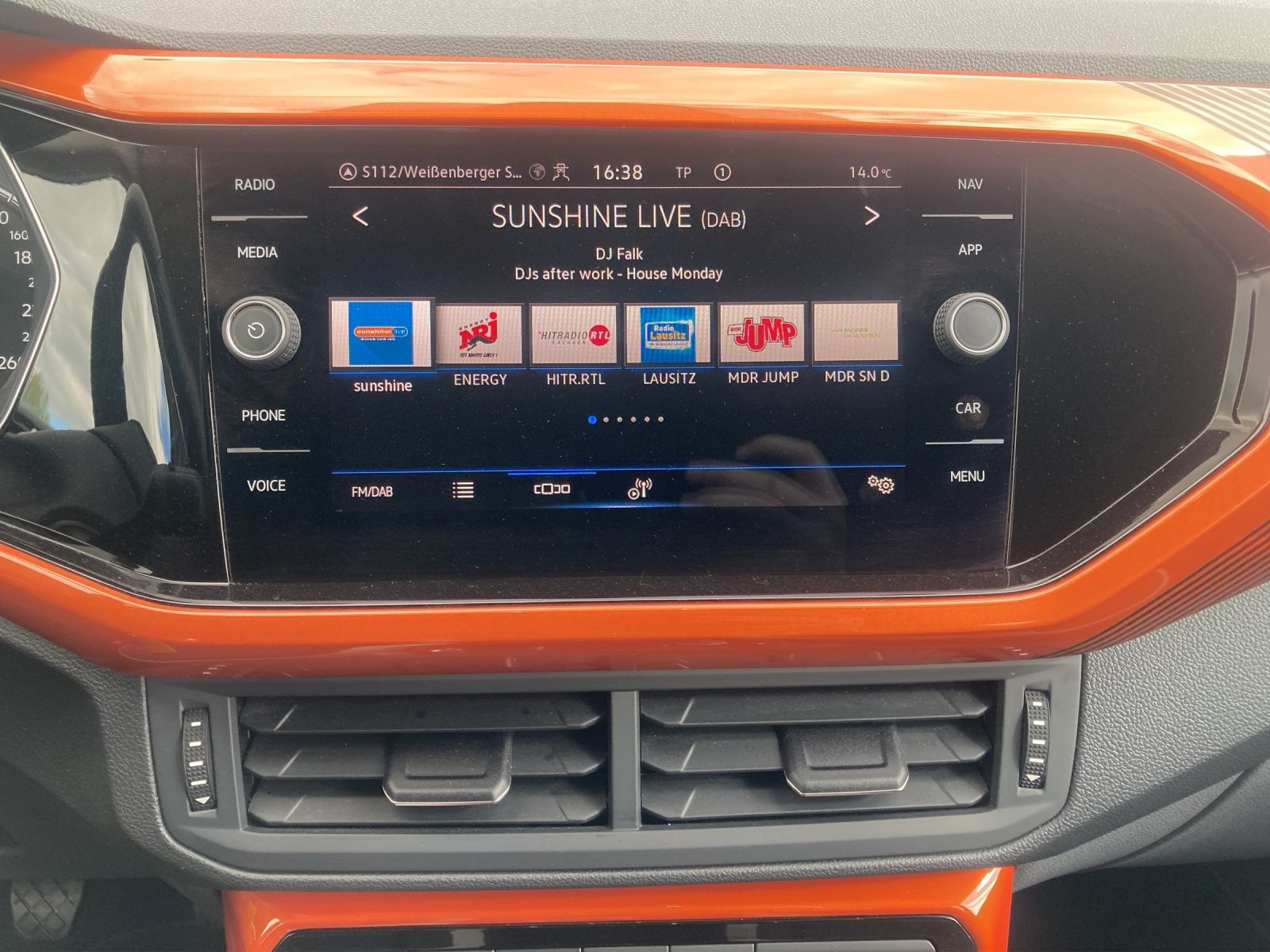 Fahrzeugabbildung Volkswagen T-Cross Style Navi LED SH Navi LED SH