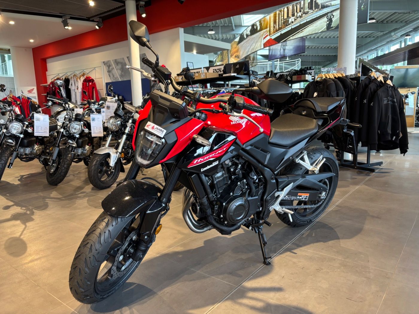 Fahrzeugabbildung Honda CB 500 Hornet 2025 alle Farben verfügbar