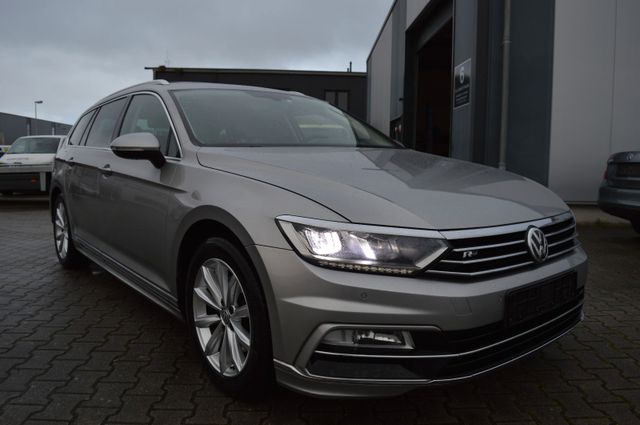 Volkswagen Passat Highline 2,0 TDI R line Leder Pano Acc