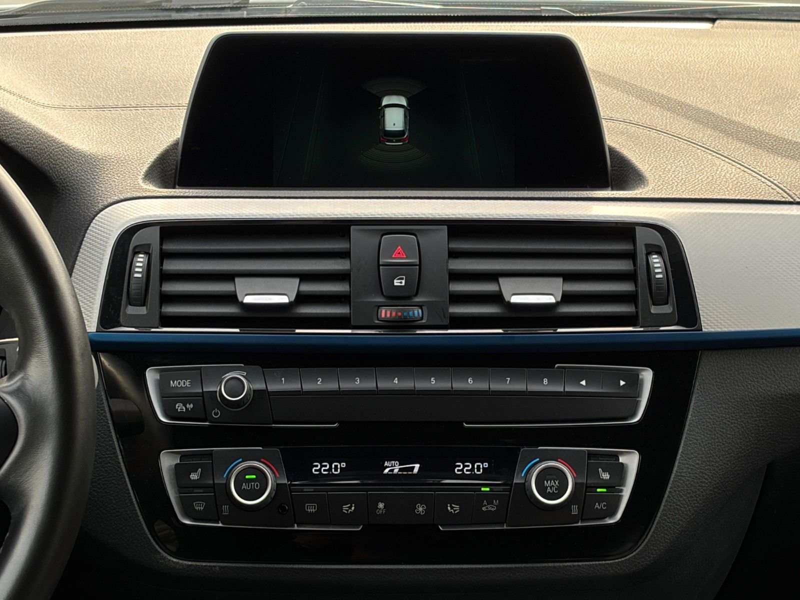 Fahrzeugabbildung BMW 120i M Sport Shadow Aut. SHZ PDC LED Navi TEMP