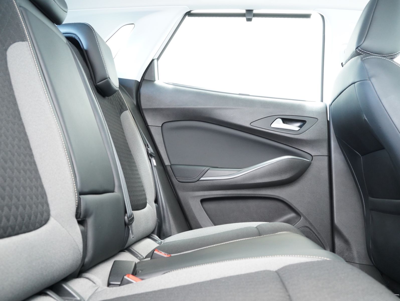 Fahrzeugabbildung Opel Grandland (X) 1.2 Turbo Innovation CARPLAY/AHK