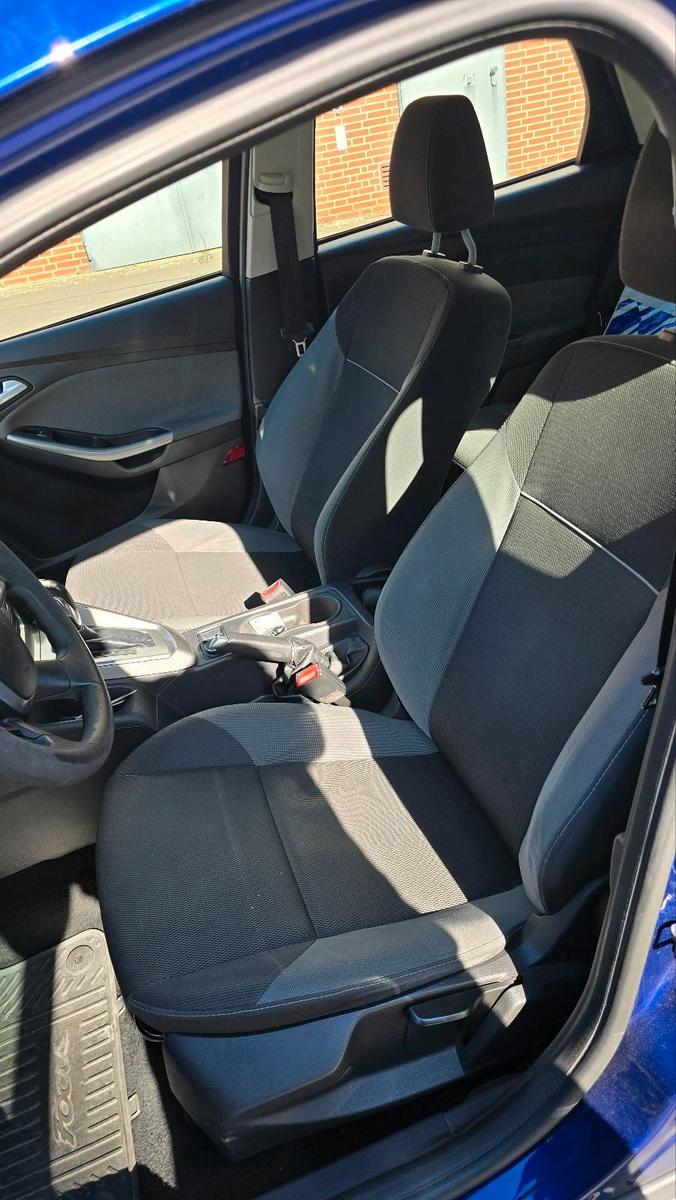Ford Focus 2014 — photo 8