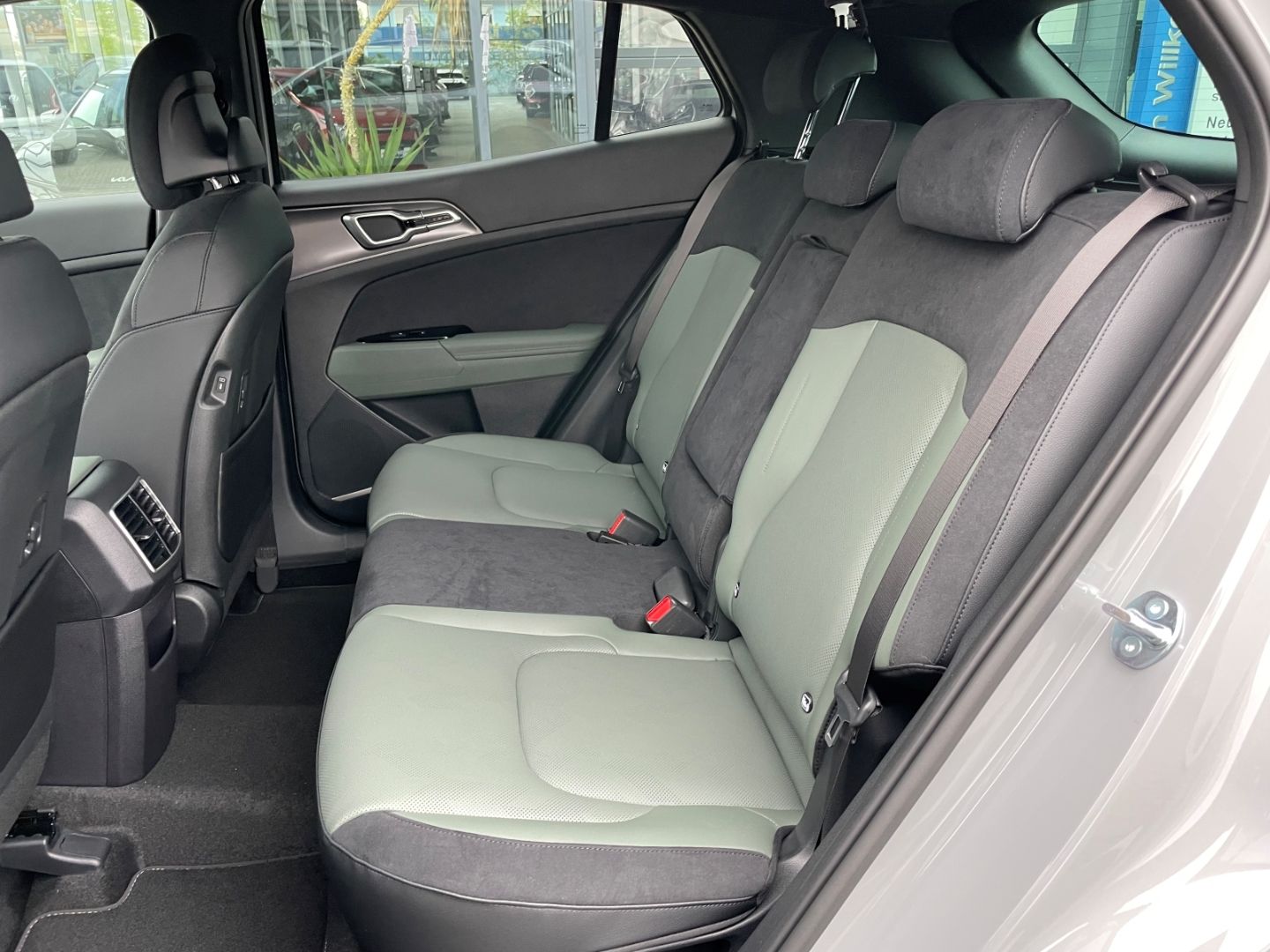 Fahrzeugabbildung Kia Sportage Nightline Mild-Hybrid LED Kamera SHZ