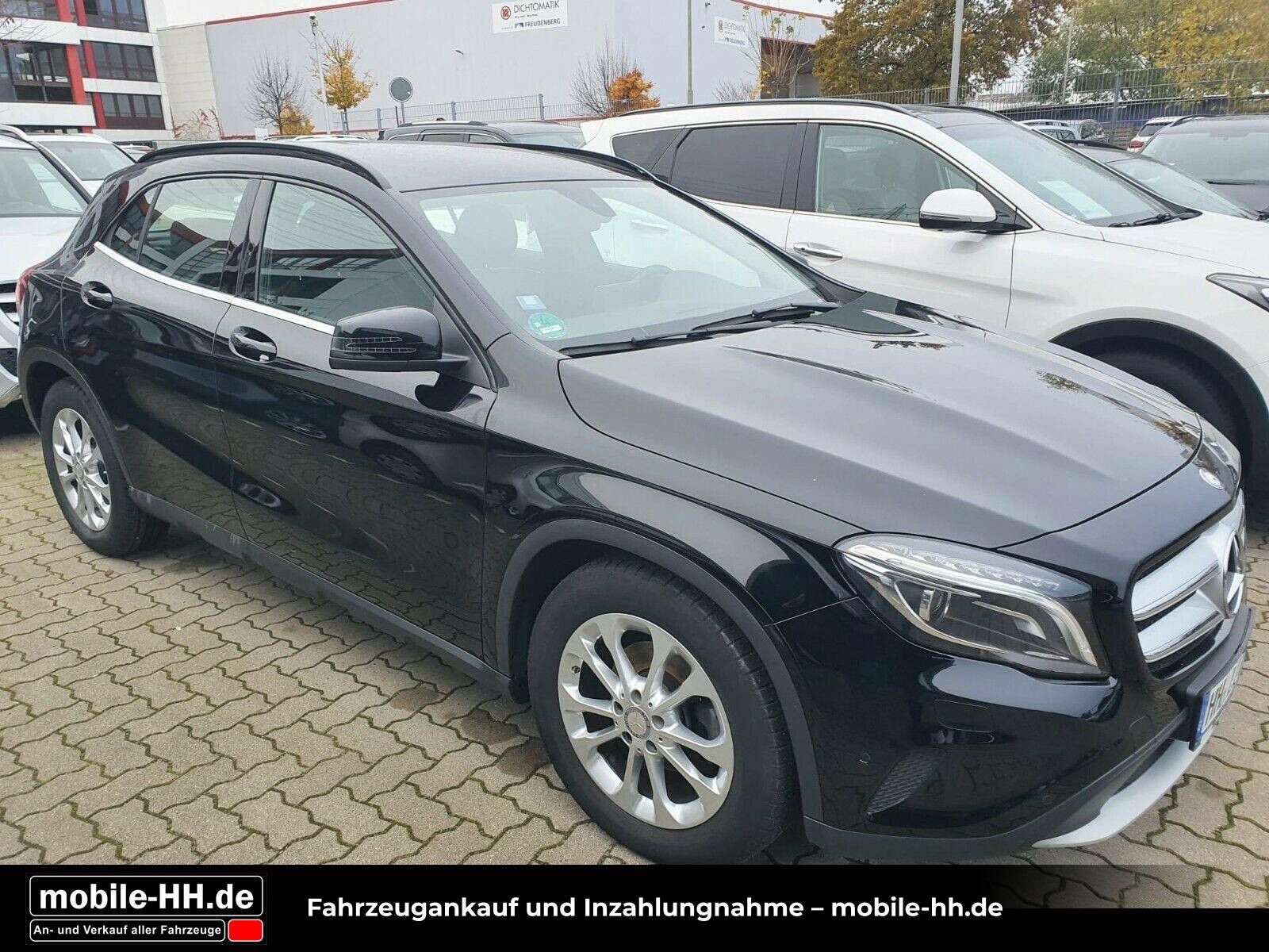 MERCEDES-BENZ GLA 180 *LEDER*BI-XENON*NAVI*PDC*STYLE*