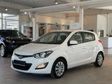 Hyundai i20 FIFA World Cup Edition*KLIMA*SHZ*PDC*1.HAND* - Hyundai i20 Edition20 mit Benzin-Antrieb