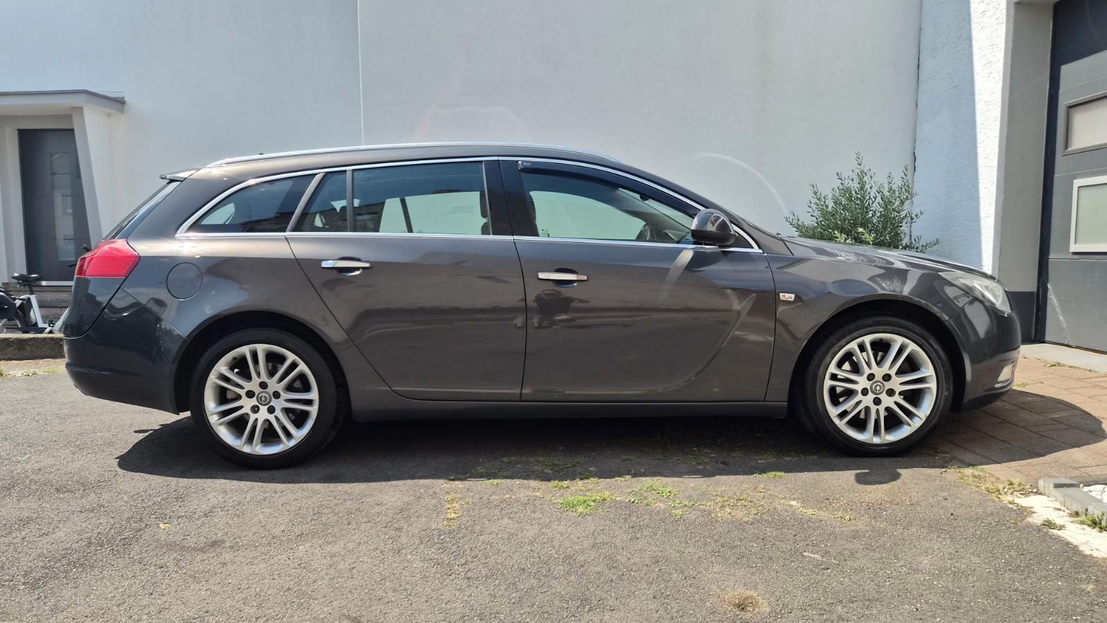 Opel Insignia 2012 — engine 1.956 cm³, 194 HP (143kW)