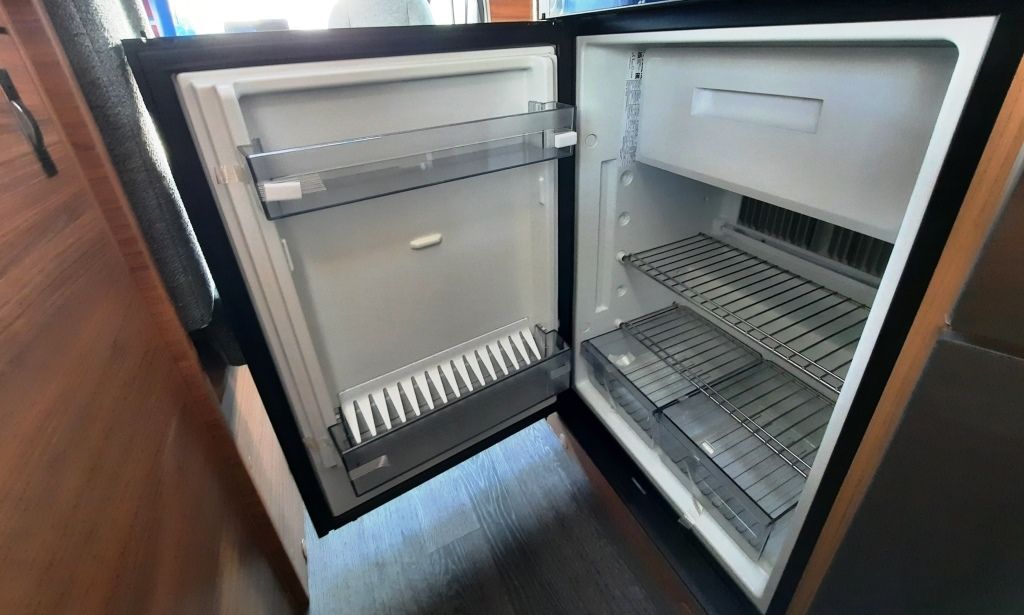 Fahrzeugabbildung Weinsberg CaraLoft 550 MF Verfüg./Sparen Sie 26.857,- €