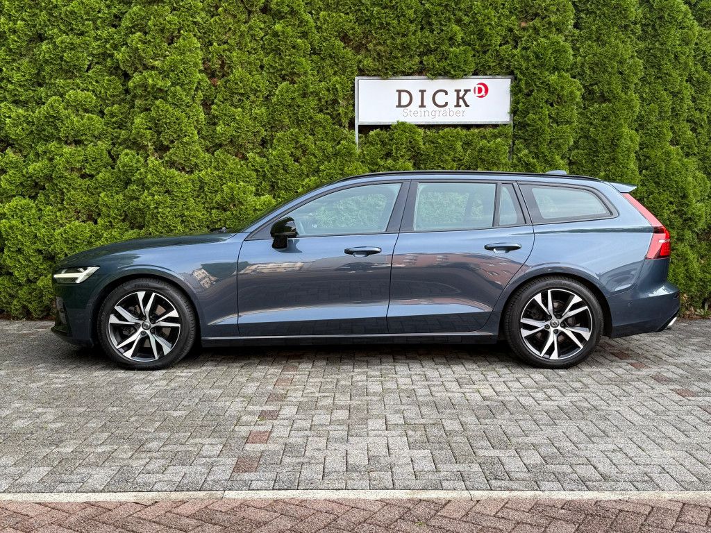 Fahrzeugabbildung Volvo V60 D4 Aut. R Design LED+NAV+AHK+SHZ+PANO+360°+