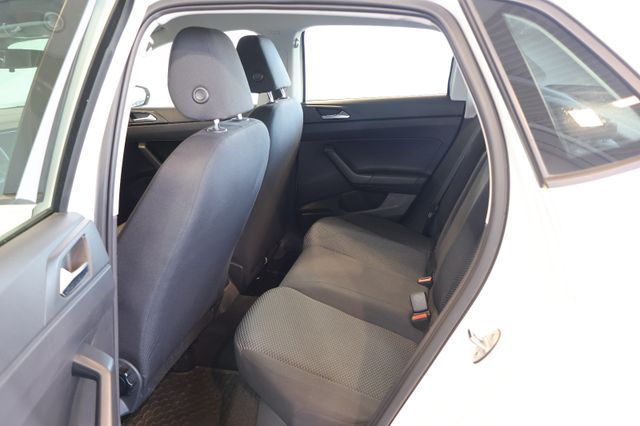 Volkswagen Polo VI 1.0 MPI AID+FRONT+LANE+LED