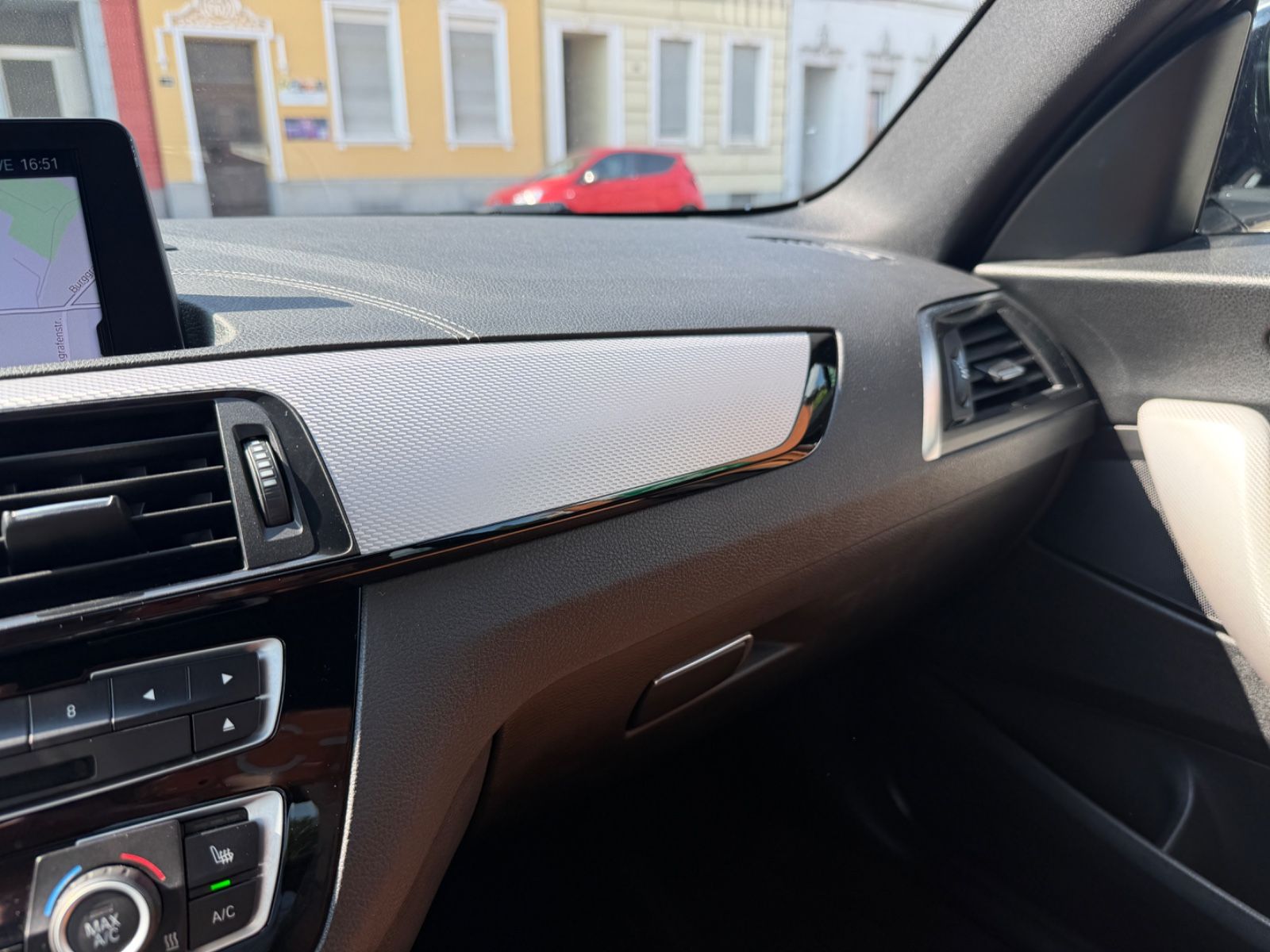 Fahrzeugabbildung BMW 230i Coupe M SPORT AUTOMATIK LED LEDER CAR PLAY