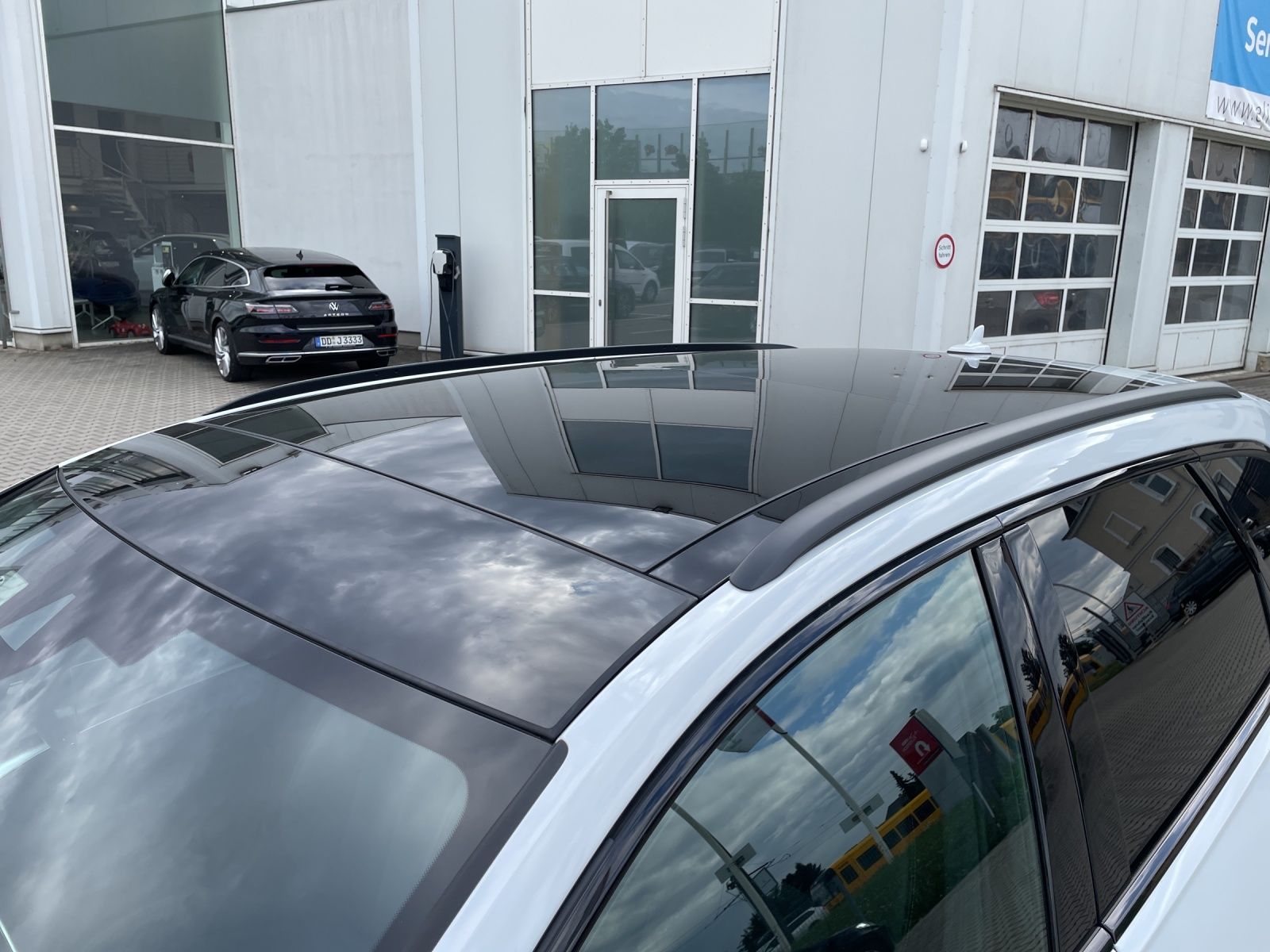 Fahrzeugabbildung Audi A6 Avant TFSI e quattro S line Matrix Navi SHZ