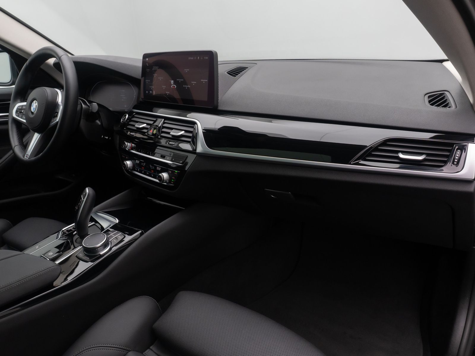 Fahrzeugabbildung BMW 530d Alarm 4xKlima DAB Kamera Panorama Sportsitz