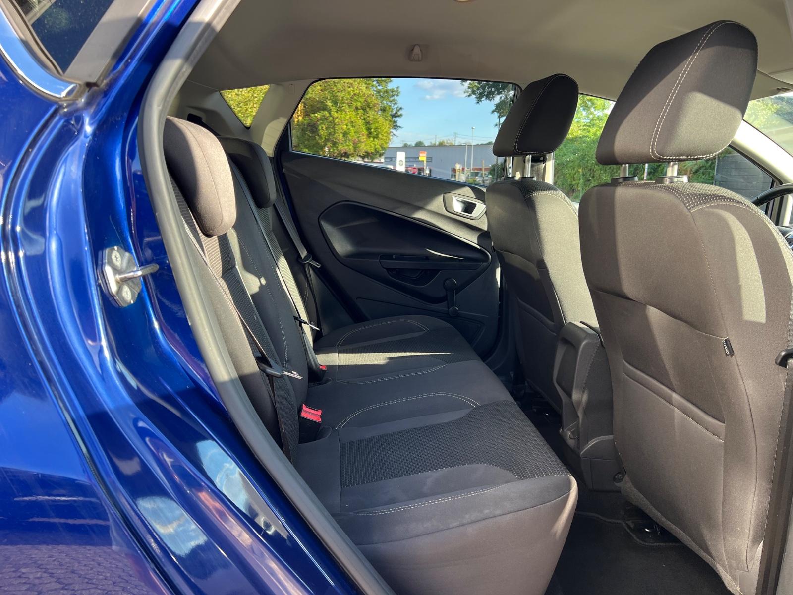 Ford Fiesta Titanium*Navi*Klimaautomatik