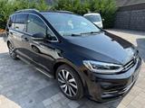 Volkswagen Touran Highline R-Line/LED/Navi/kein Mietwagen - : Van, Mietwagen