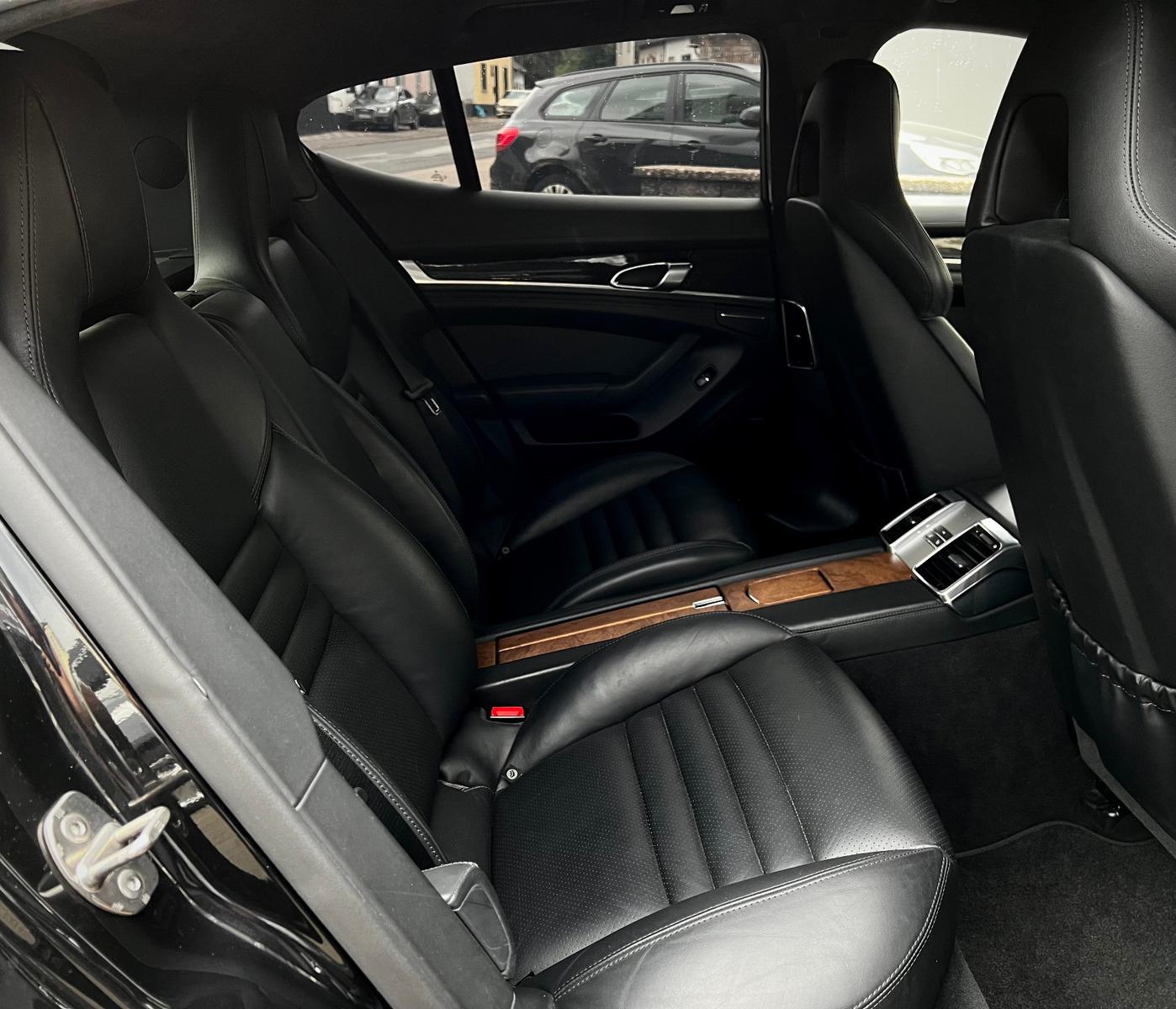 Porsche Panamera Turbo *PDLS/BOSE/XENON*