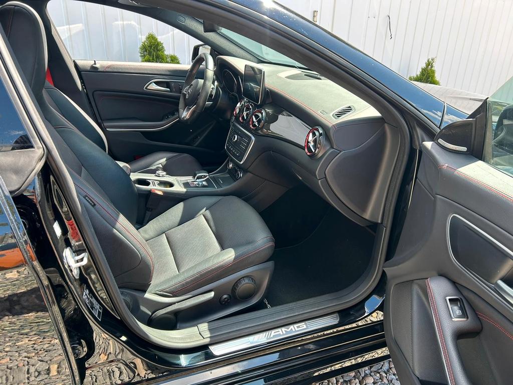 Mercedes-Benz CLA 45 AMG Shooting Brake