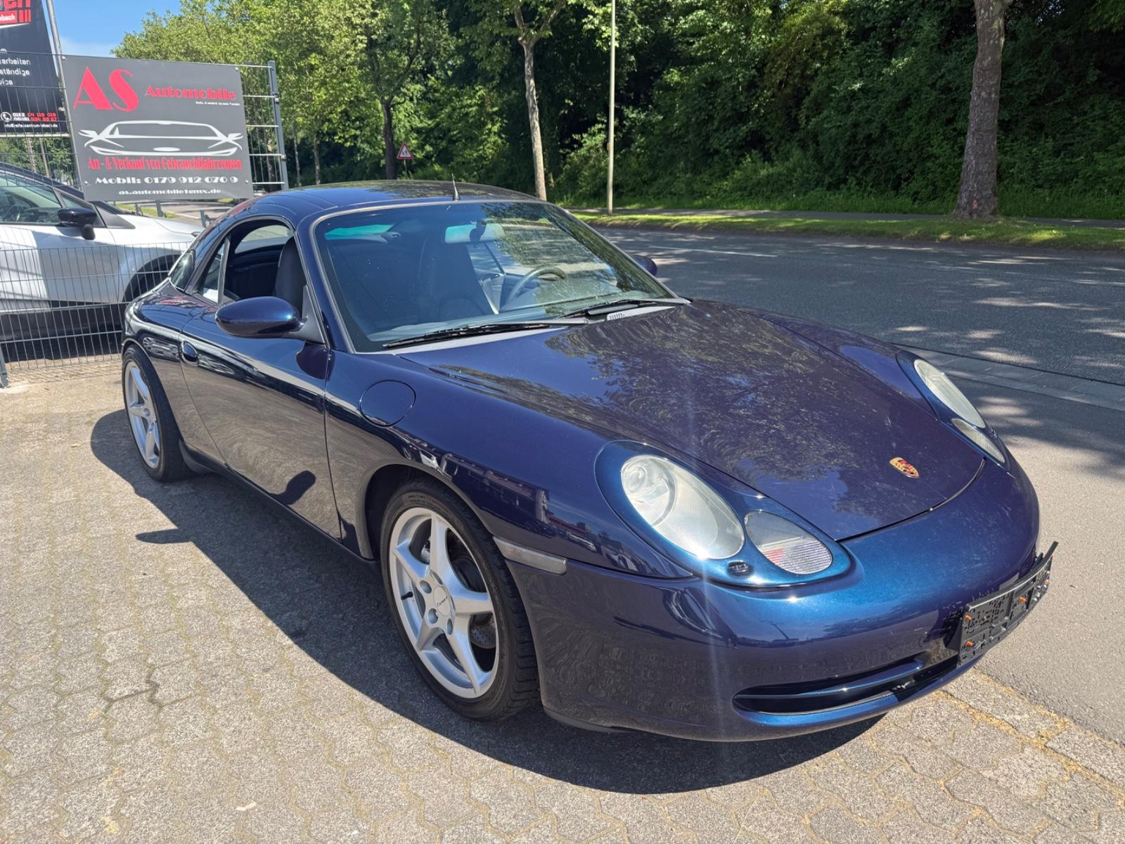 Porsche 996 Carrera 4 Cabriolet Navi/Xenon/Kamera/Hardto