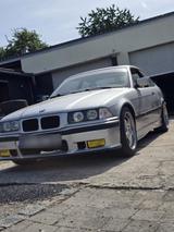 BMW E36 318 is - BMW 318: 36 318is