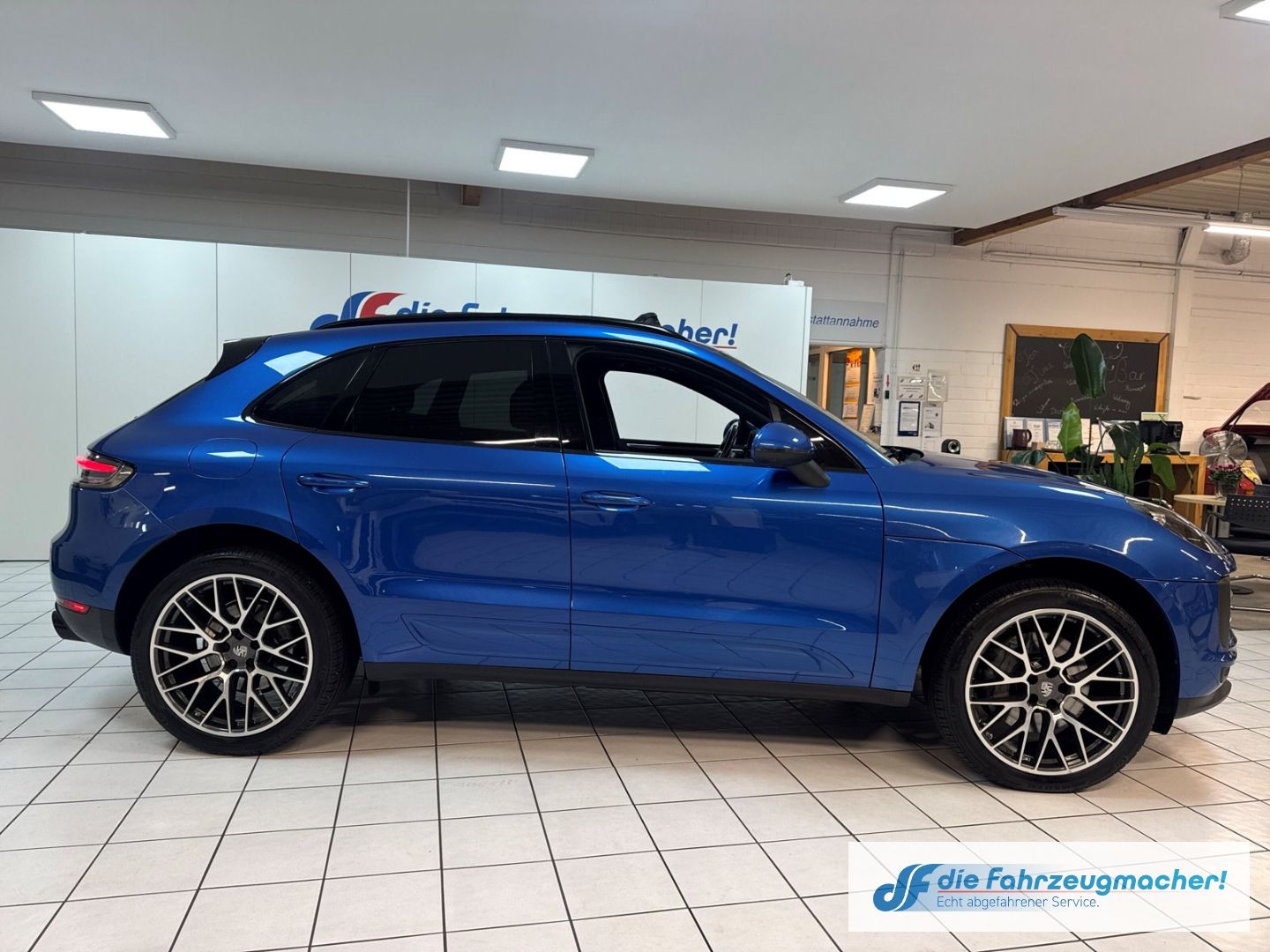 Fahrzeugabbildung Porsche Macan S El. Panodach Navi Memory Sitze Soundsyst