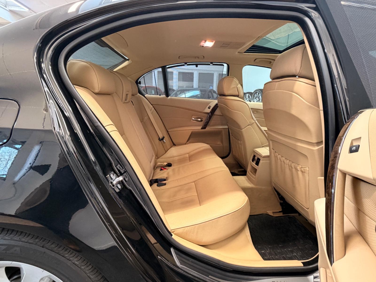 BMW 530i Limousine Exklusive/Automatik/Nur 88Tkm/Nav