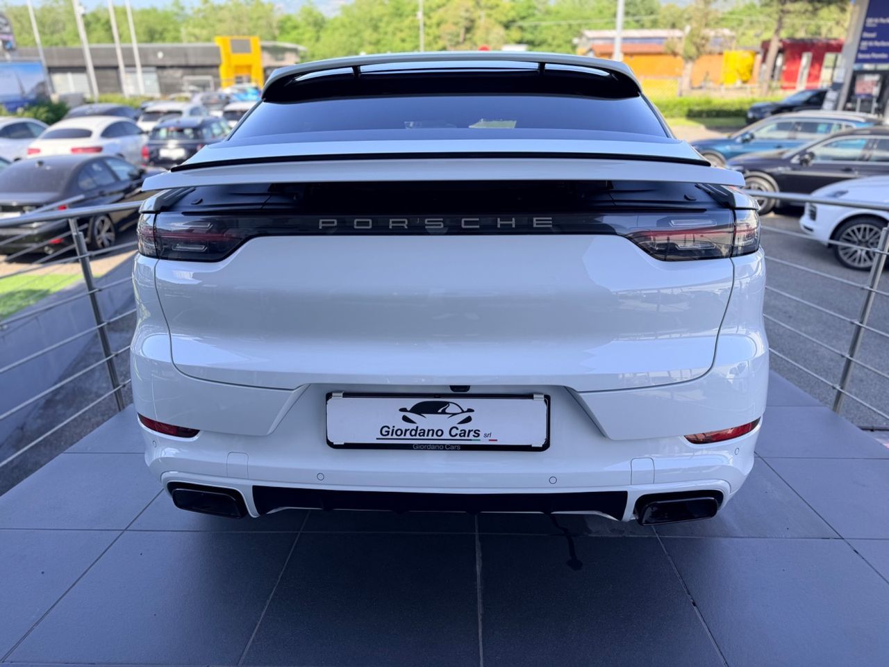 Porsche Cayenne Coupé 3.0 V6 E-Hybrid imagem 3