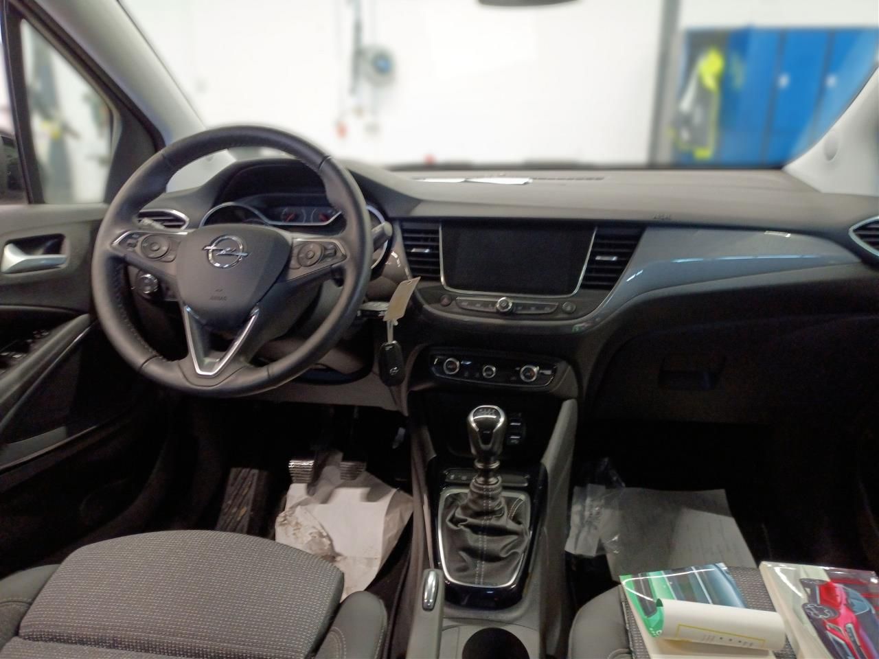 Fahrzeugabbildung Opel Crossland 1.2 Elegance 96KW