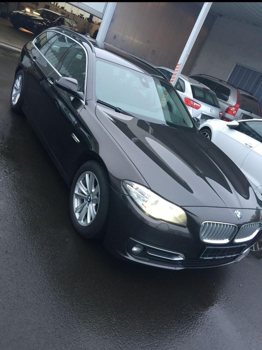 BMW 520 2014 — салон