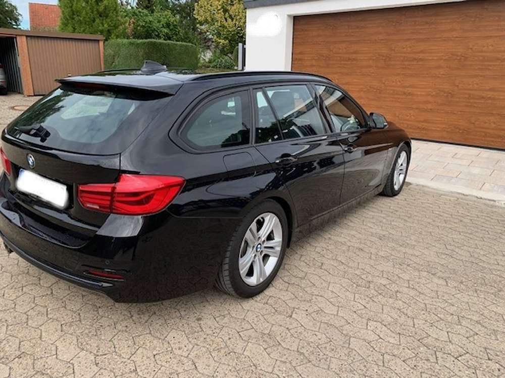 Image of BMW 320
