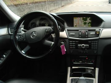 Mercedes E 220 - 9