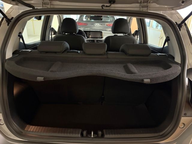 Fahrzeugabbildung Hyundai i10 1.2 Benzin M/T Trend Klima SHZ PDC Navi Appl