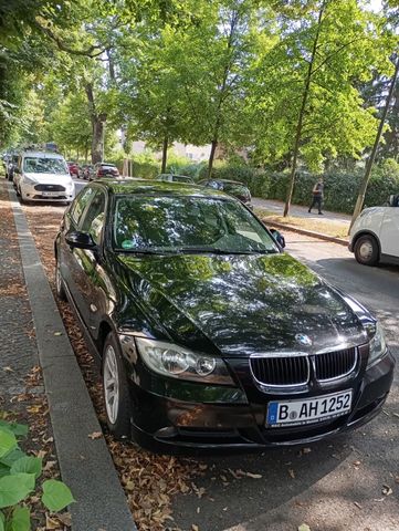 BMW 318i -