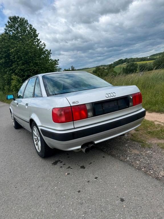 Audi 80