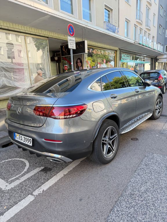 Image of Mercedes-Benz GLC 300