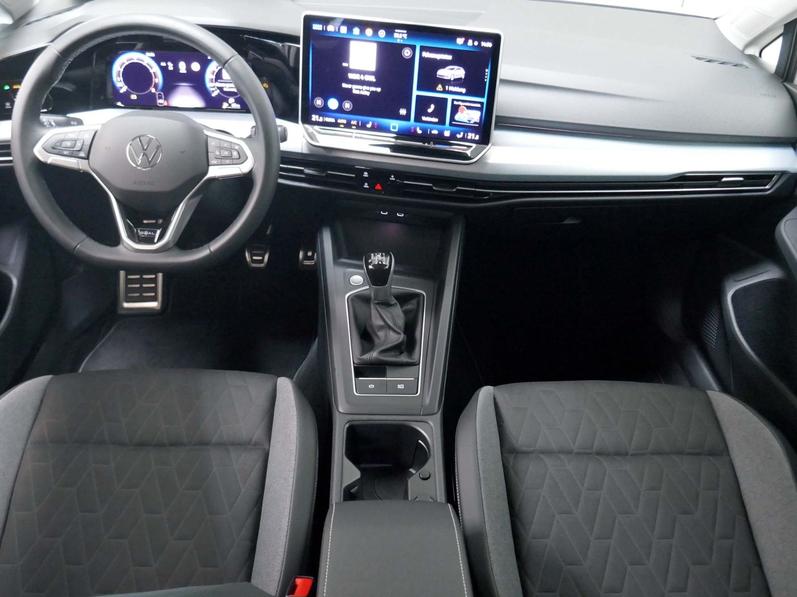 Fahrzeugabbildung Volkswagen Golf VIII GOAL 1.5 TSI | LED RFK ACC Sitzhzg.