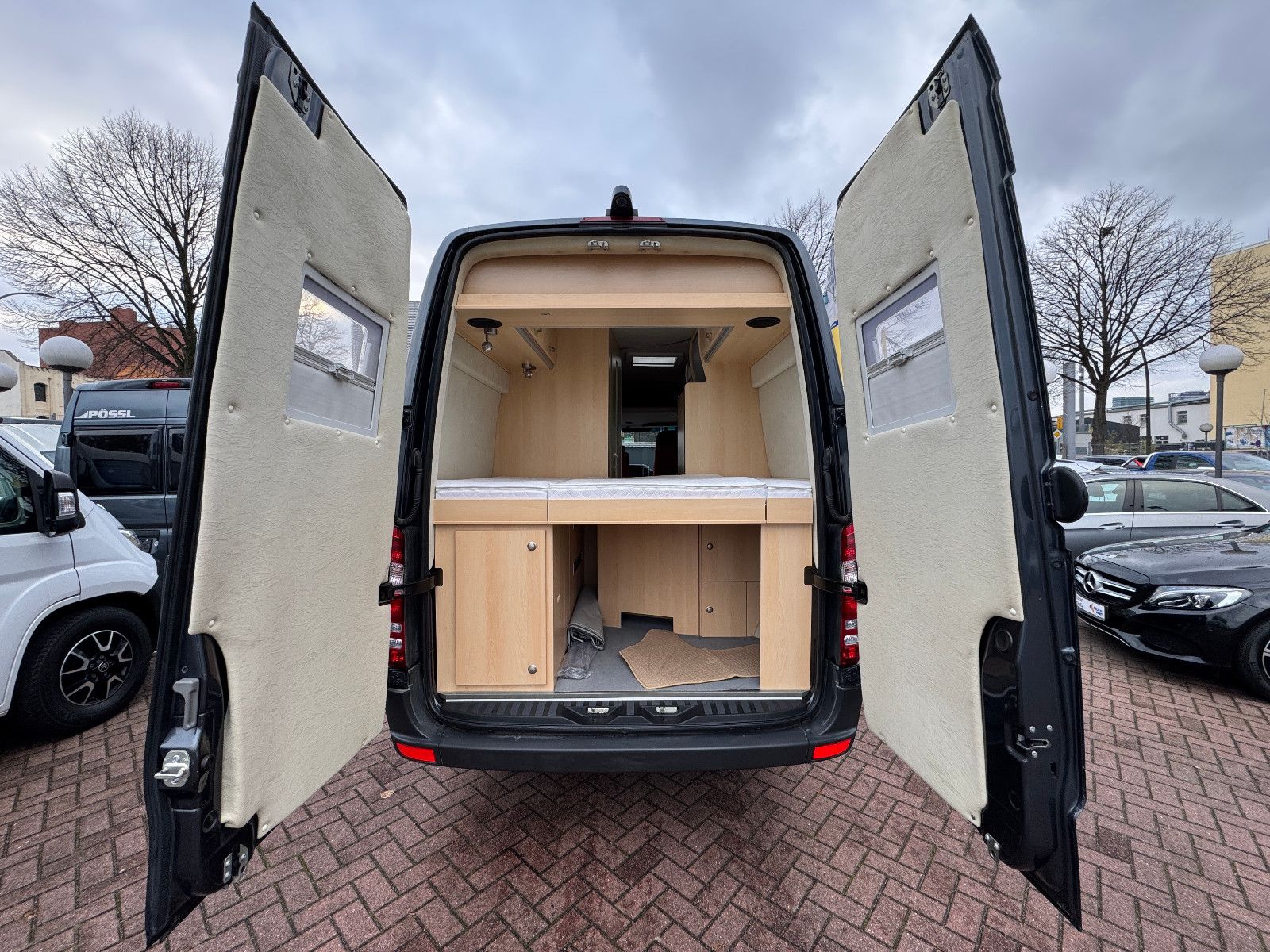 Fahrzeugabbildung La Strada REGENT S MERCEDES SPRINTER 7G-TRONIC SOLAR 1HAND