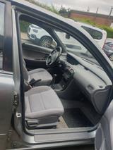 Mazda 626 / TÜV NEU / Wenig KM / Motor Get... - Mazda 626: Limousine